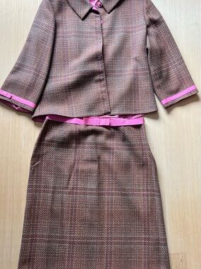 LK Bennett gorgeous Brown and Pink Plaid Vintage Two-Piece Suit with Pink Trim
